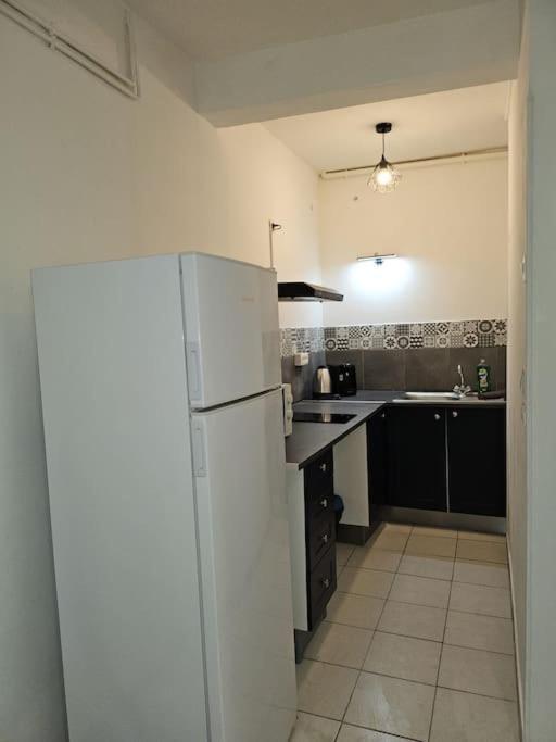 1-Centre-Ville Studio 25M2 Box A Bagages Gratuits Carcassonne Exteriör bild